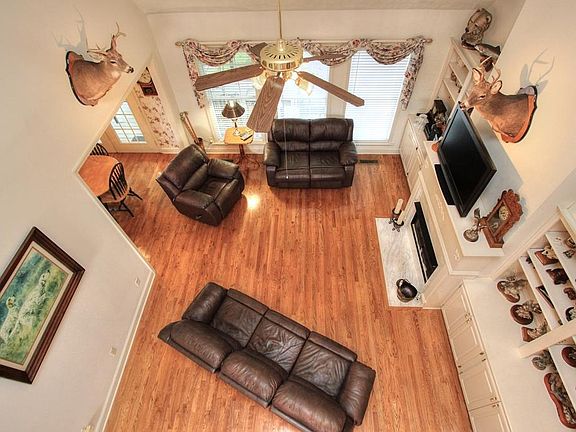3rd image of 2988 Chimney Lake Cir