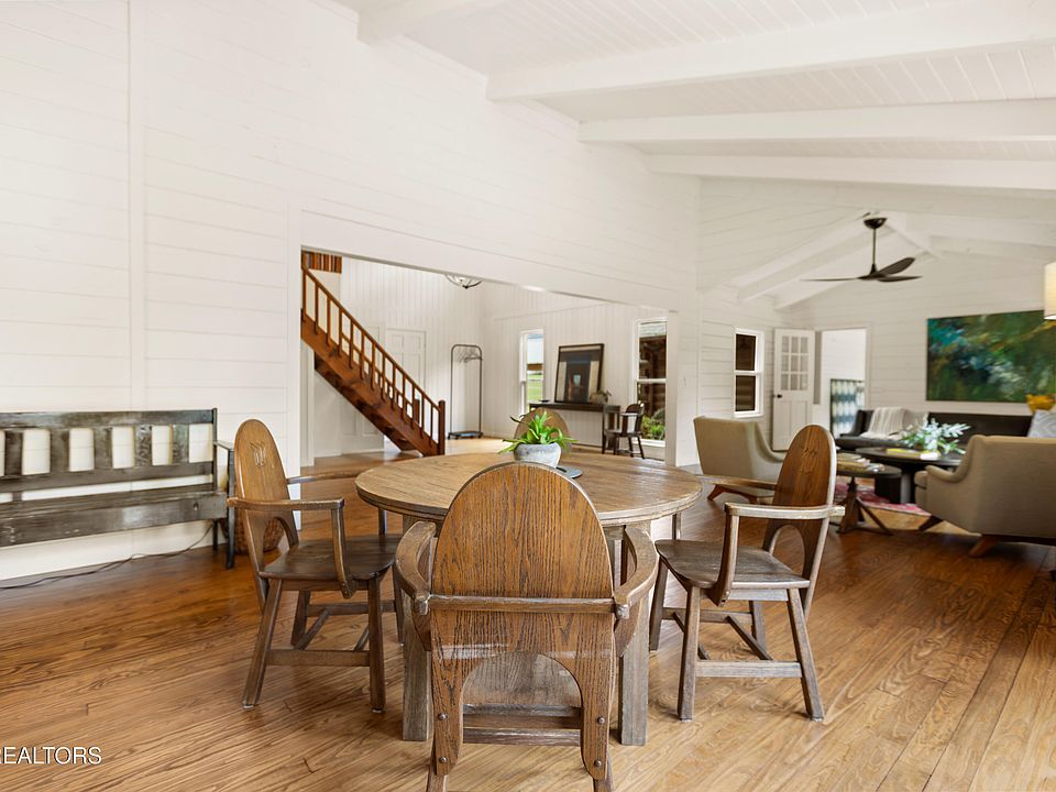 16th image of 284 Savannah Shores Dr