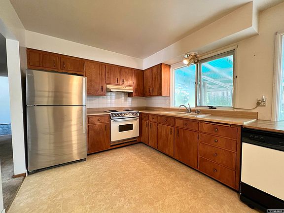 2nd image of 1401 Hazelwood Drive