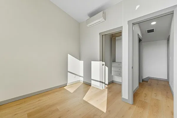 2 bed, 2.5 bath, 1365 sqft, $1,895 — Photo 4