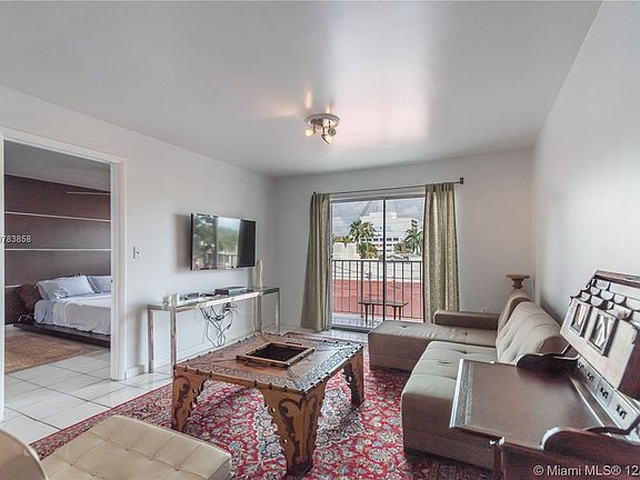 4th image of 1615 Meridian Ave APT 402