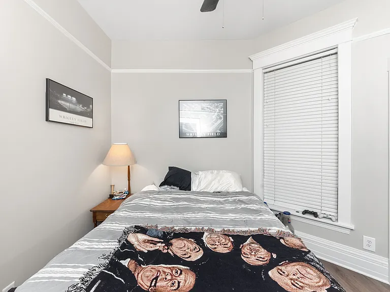954 W Cuyler Ave #1E — Photo 9