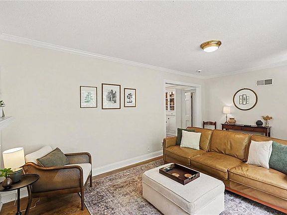 5th image of 6923 Dearborn St