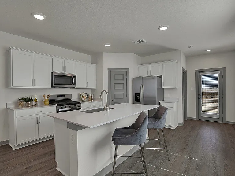 305_Fremont_LRG-14 (1)