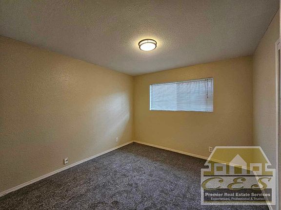5th image of 2701 Bush Ave