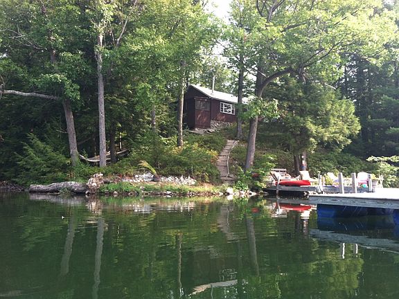 390' of shoreline