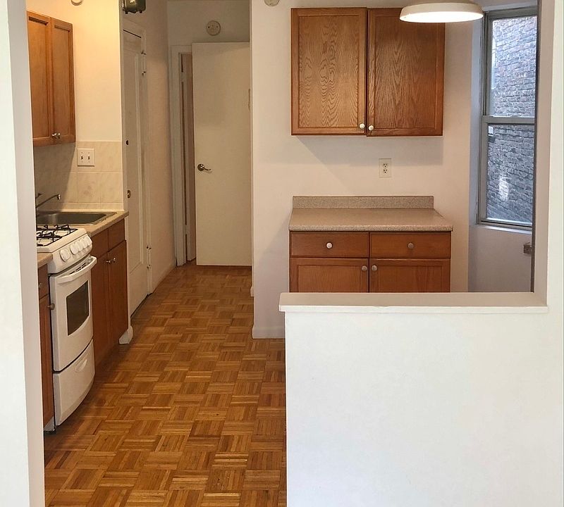 1st image of 423 E 73rd St APT 1D