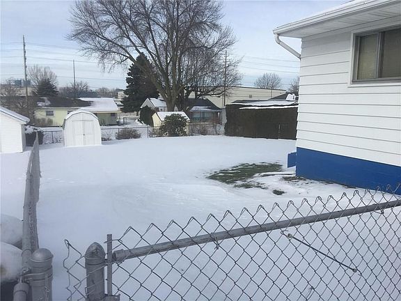 2nd image of 1736 W 22nd St