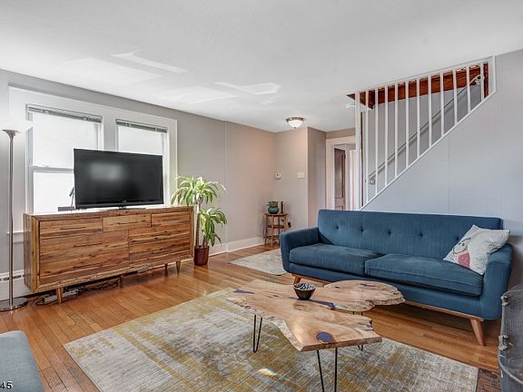 4th image of 15 Carteret Pl