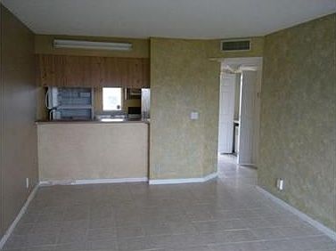 2nd image of 10131 Twin Lakes Dr