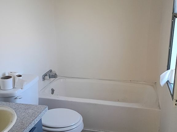 2nd image of 112 Norris Ave SE