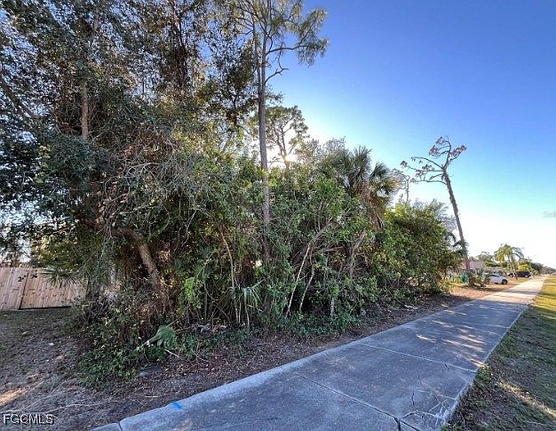 1st image of 20417 Quesada Ave