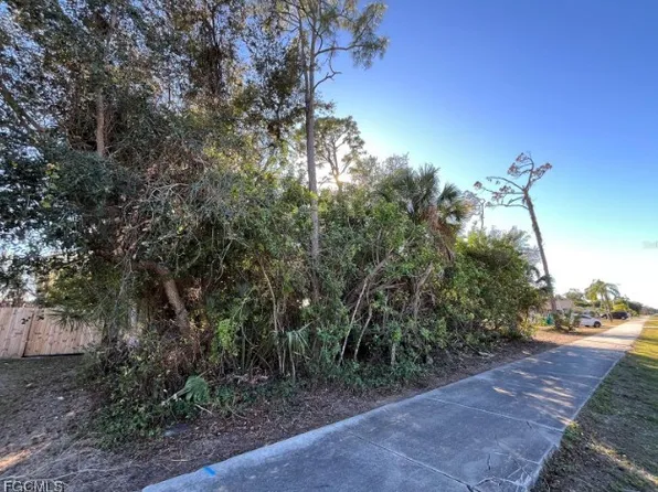 20417 Quesada Ave, Port Charlotte, FL 33952