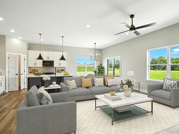 3rd image of 904 Long Dr