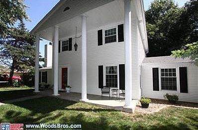 3rd image of 2030 Devonshire Dr