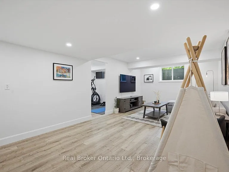 54 Laughland Ln — Photo 30