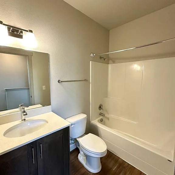 Oregon St Townhomes — Photo 15