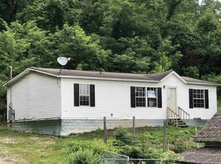188 Polk St, Fort Gay, WV 25514