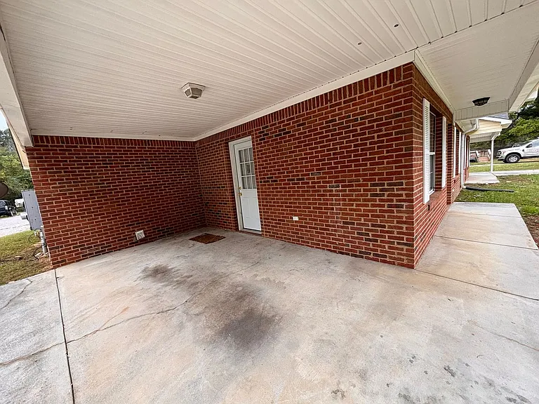 2 Green Acre Rd NE — Photo 3