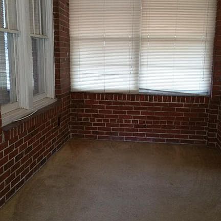 2nd image of 6824 Pearl St