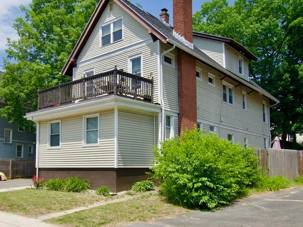 24 Rupert St, Springfield, MA 01108