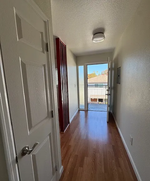 Oakwood Apartments — Photo 9