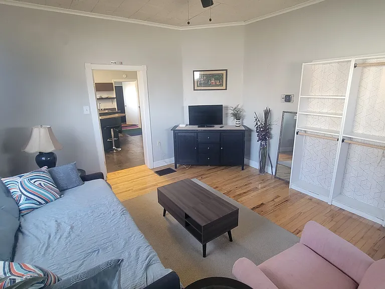 7012 Plainfield Rd #A — Photo 8