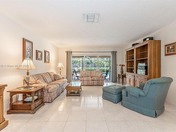 4th image of 16620 Royal Poinciana Dr