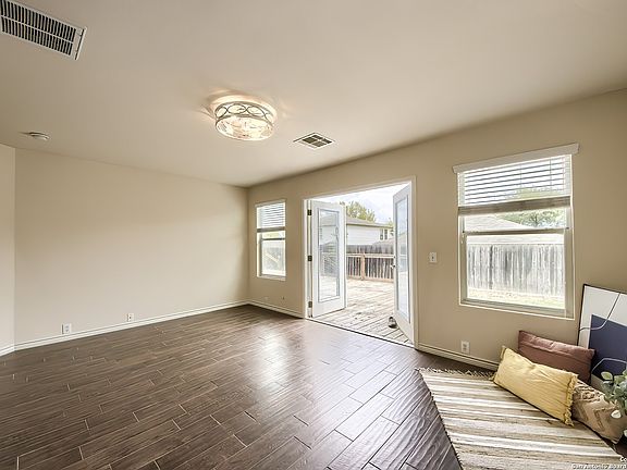 5th image of 5117 Knollwood