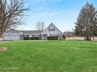 35W575 Boncosky Rd, Sleepy Hollow, IL 60118