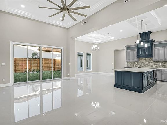 5th image of 5701 Pelican Ave