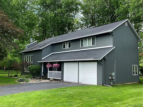 2nd image of 8781 Wedgefield Ln