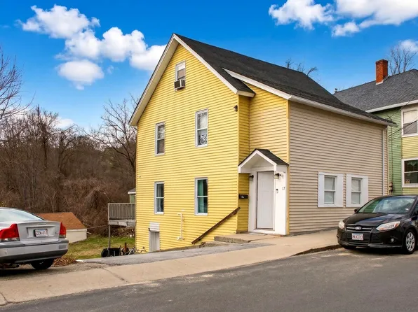 17 Moon St, Southbridge, MA 01550