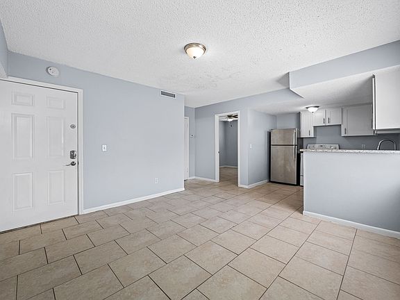 5th image of 5113 N Nebraska Ave APT F1