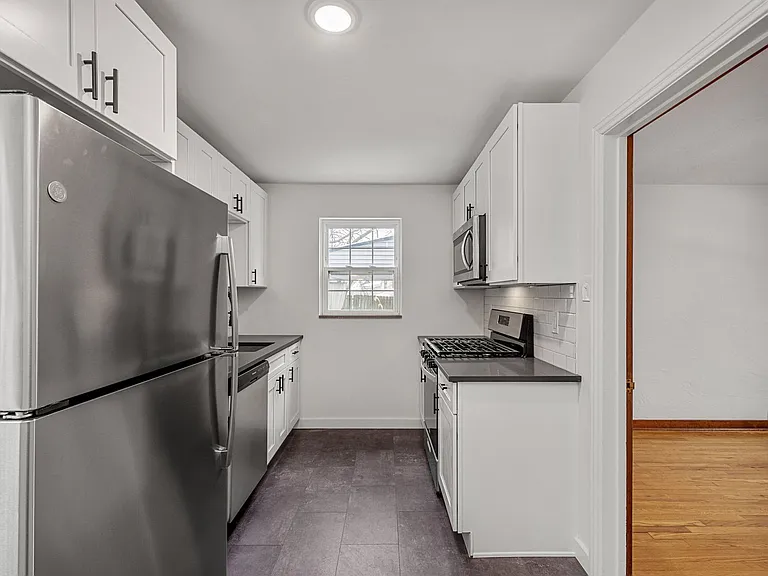 2445 Valera Ave — Photo 6