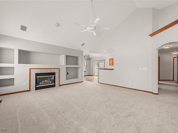 4th image of 5335 Peachtree Ln S