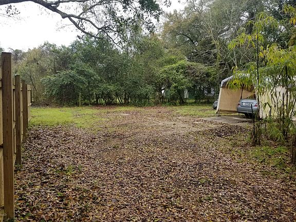 3rd image of 2321 Oak Ave