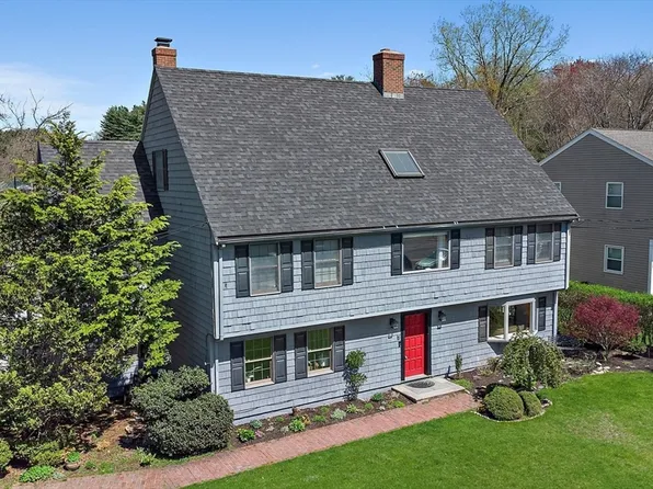 100 Farm St, Wakefield, MA 01880