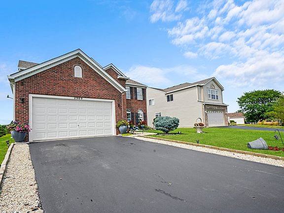 4th image of 2909 Discovery Dr