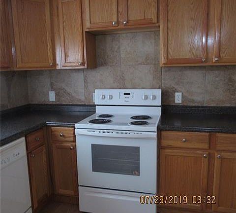 4th image of 318 Hilltop St