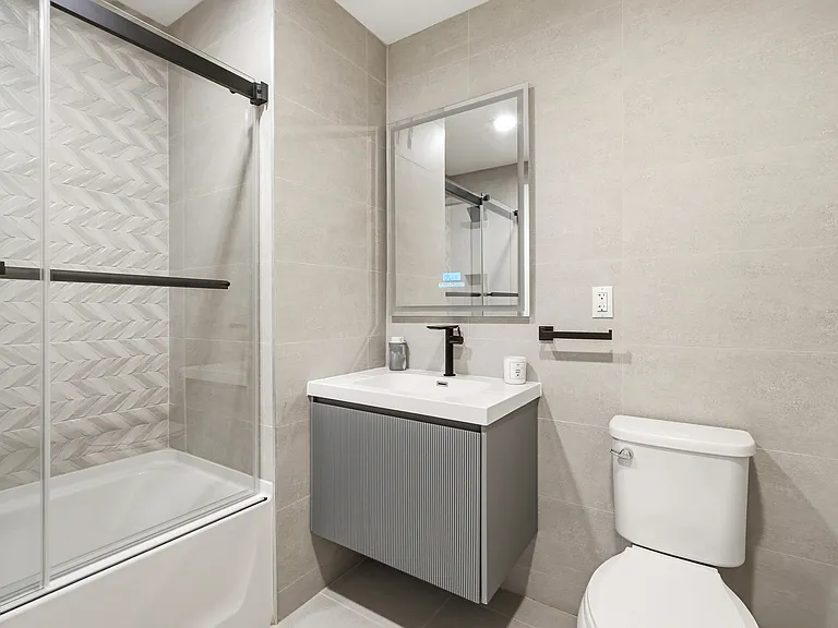 628 Summit Ave #1 — Photo 24