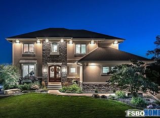 14916 Ironwood Cir, Urbandale, IA 50323
