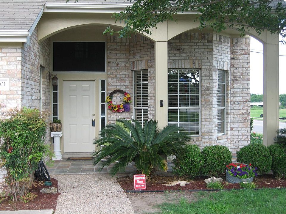 1st image of 1001 Gazania Dr