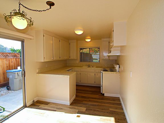 4th image of 5684 Chesbro Ave #5684