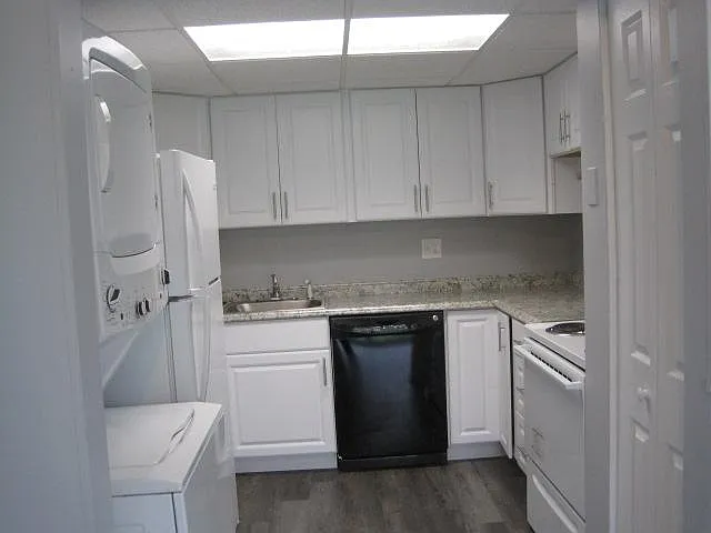 1004 Crimson Tree Way #A — Photo 7