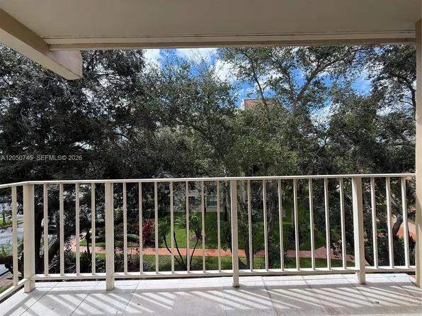 13100 SW 92nd Ave #Penthouse A-7, Miami, FL 33176