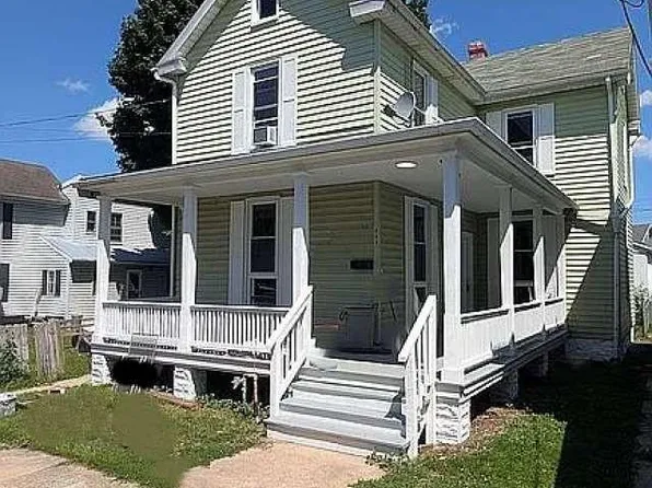 745 E Washington St, Chambersburg, PA 17201