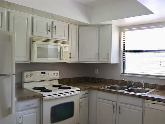 3rd image of 5225 Imperialakes Blvd APT 19