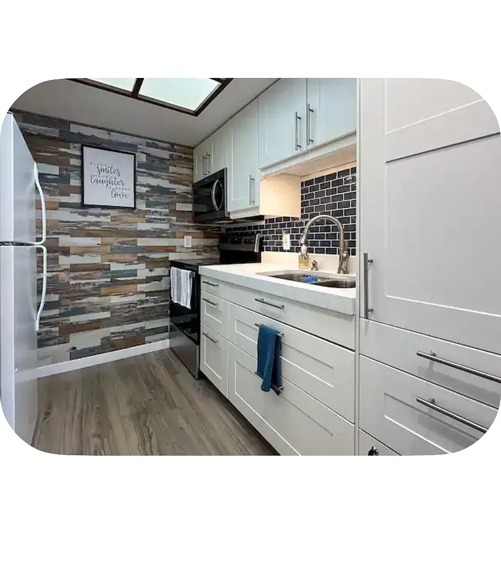 20800 River Dr — Photo 3