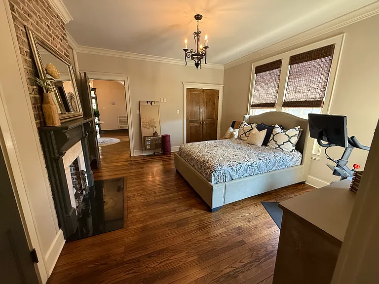 419 N Walnut St — Photo 34